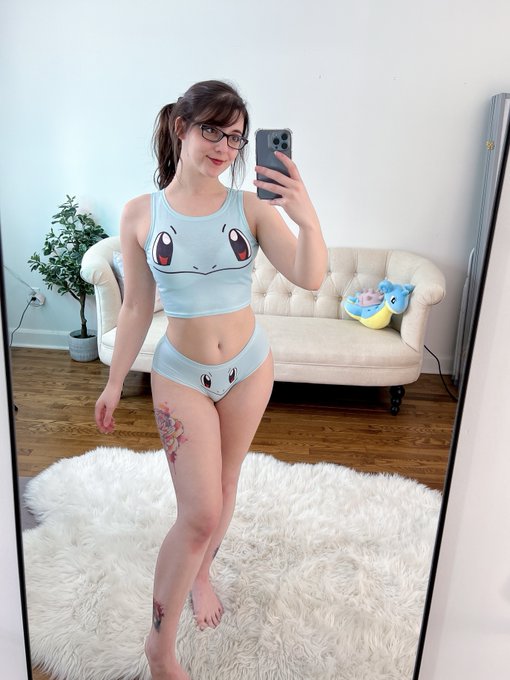 I am a young elegant and discreet escort