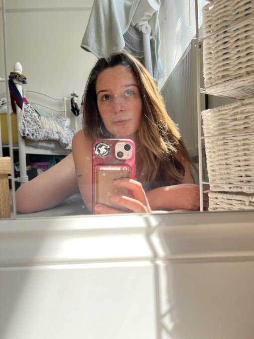 Hello, let me introduce myself WhatsApp at +4915215493101 or on Telegram: @chantale246