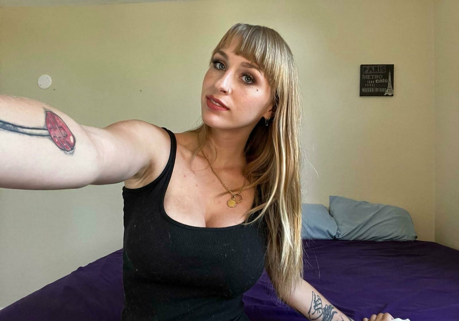 INCALL/OUTCALL ESCORT AND MASSAGE SITE