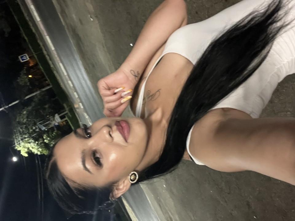 Hi im Deea 😘
